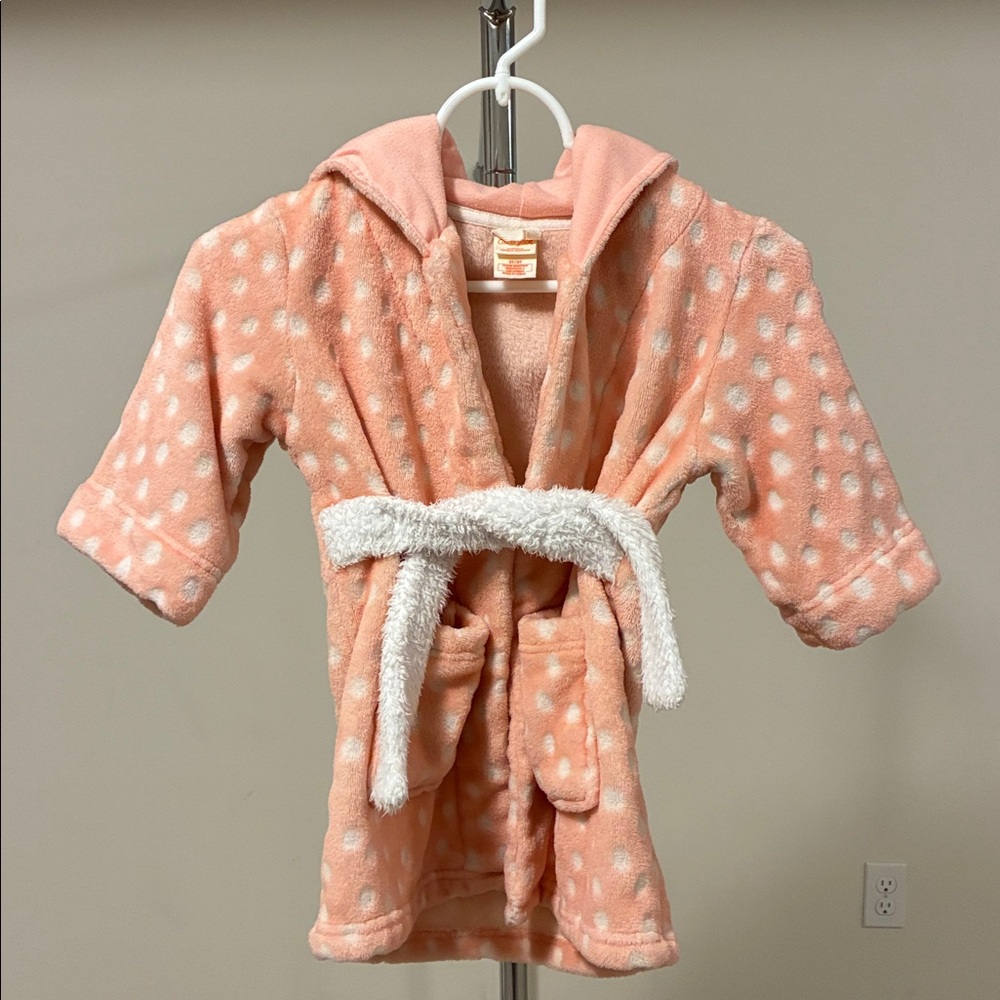 Cat and Jack Girls’ Peach Polka Dot Robe